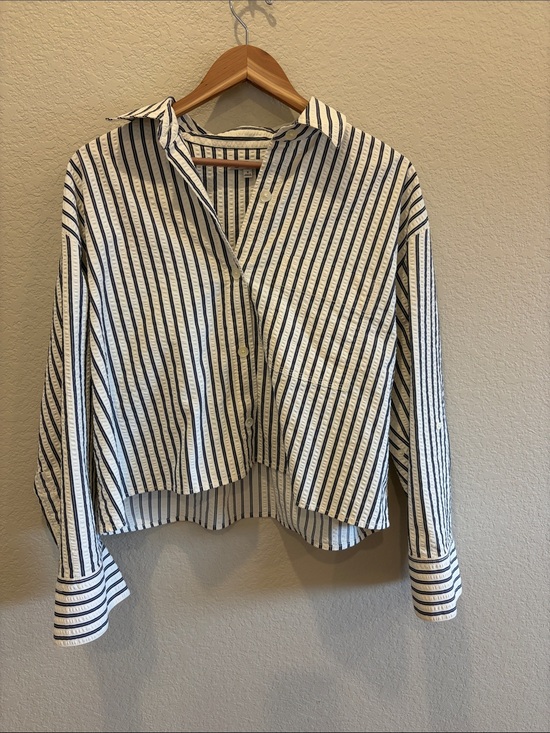 Madewell Tops - Madewell button down cropped shirt